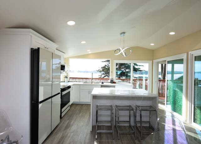 Property at 1325 Highway 1, Bodega Bay, CA 94923, 3 beds, 2 baths