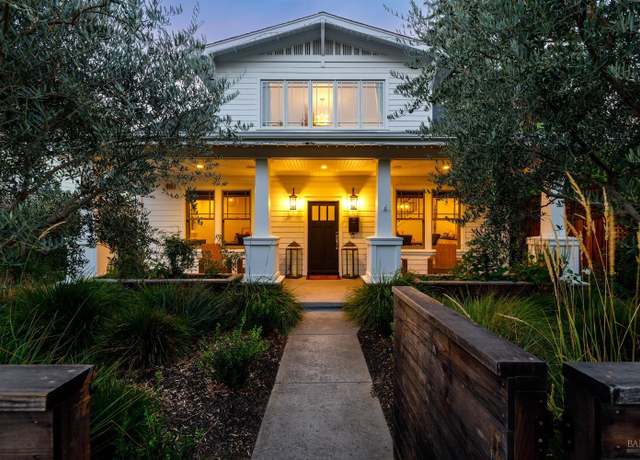 Property at 319 1st St, Healdsburg, CA 95448, 4 beds, 4.5 baths