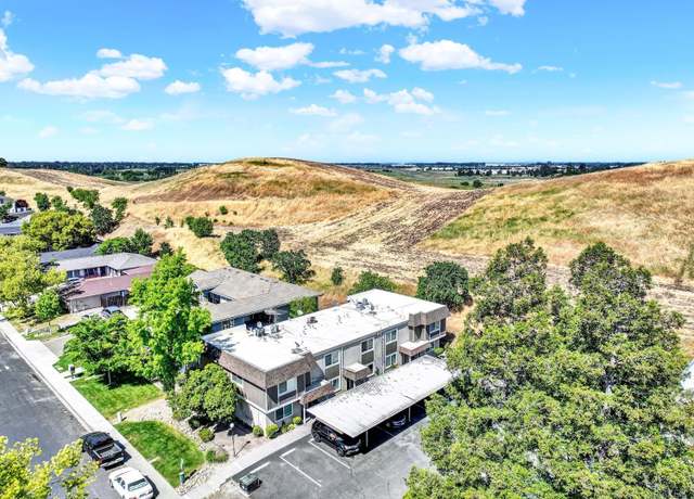 Property at 1402 Callen St Unit C, Vacaville, CA 95688, 2 beds, 1.5 baths