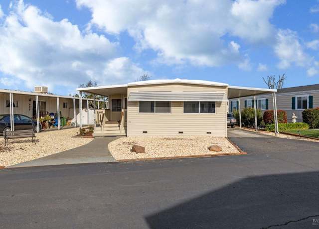 Property at 109 Oakwood Dr, Petaluma, CA 94954, 2 beds, 2 baths