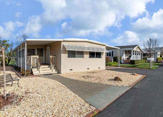 Property at 109 Oakwood Dr, Petaluma, CA 94954, 2 beds, 2 baths