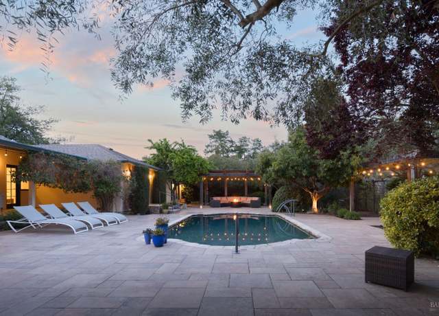 Property at 1471 Nut Tree Ct, Sonoma, CA 95476, 4 beds, 3.5 baths