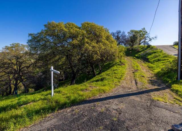 Property at 7031 Robindale Ln, Vacaville, CA 95688
