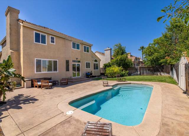 Property at 802 Derry Cir, Vacaville, CA 95688, 3 beds, 2.5 baths