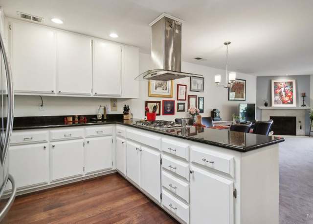 Property at 1240 Peppertree Cir, St. Helena, CA 94574, 2 beds, 2 baths