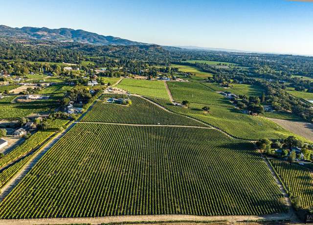 Property at 1095 Hardman Ave, Napa, CA 94558, 4 beds, 5.5 baths