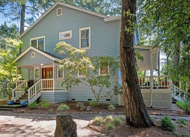 Property at 3245 W Dry Creek Rd, Healdsburg, CA 95448, 3 beds, 2.5 baths