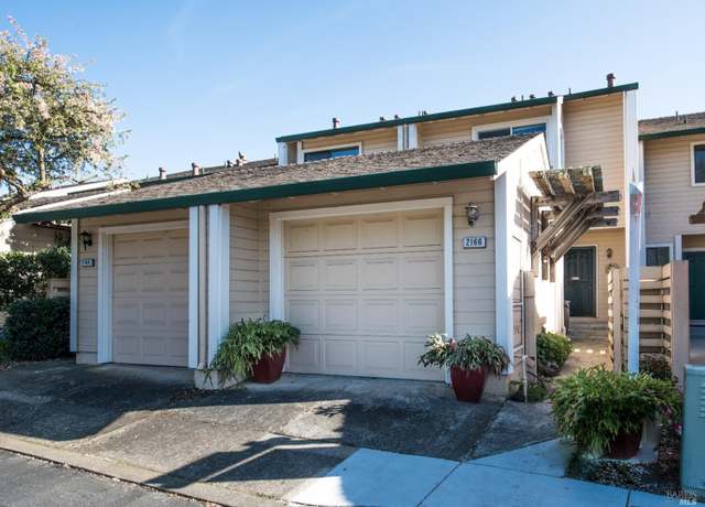 Property at 2166 Chianti Dr, Santa Rosa, CA 95403, 3 beds, 2.5 baths
