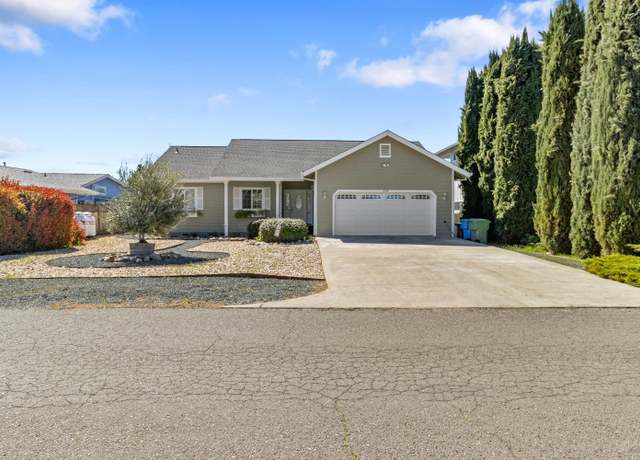 Property at 3193 Saint Francis Dr, Lakeport, CA 95453, 3 beds, 2 baths