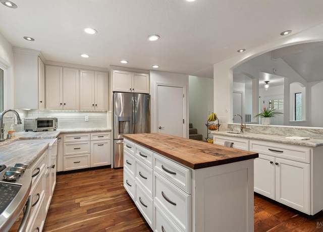 Property at 7400 Malone Rd, Forestville, CA 95436, 2 beds, 3 baths