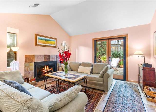 Property at 822 2nd St W, Sonoma, CA 95476, 2 beds, 2.5 baths