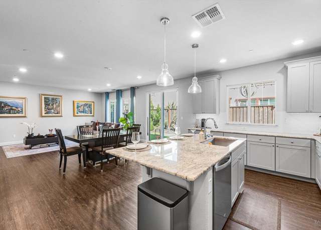 Property at 5124 Kevin Pl, Rohnert Park, CA 94928, 3 beds, 2.5 baths