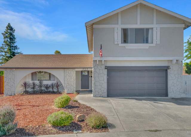 Property at 727 Shamrock Ct, Fairfield, CA 94533, 3 beds, 2.5 baths
