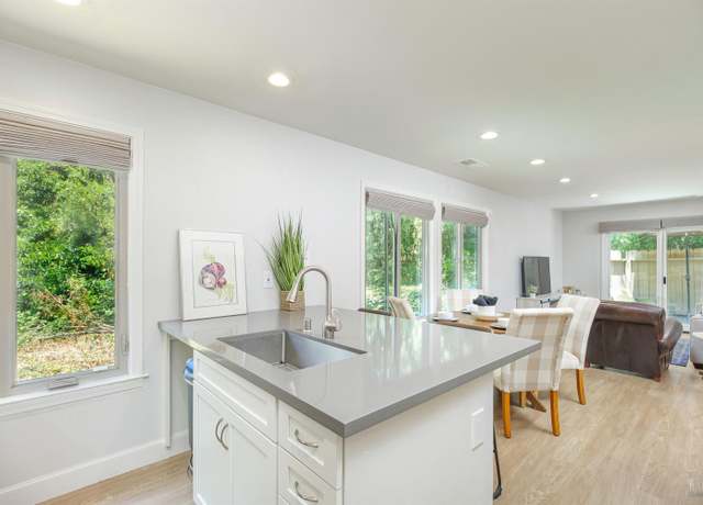Property at 209 Antoinette Ct, Novato, CA 94947, 2 beds, 1 bath