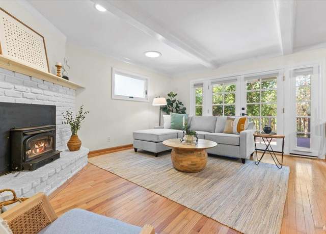 Property at 2787 N Fitch Mountain Rd, Healdsburg, CA 95448, 2 beds, 1 bath