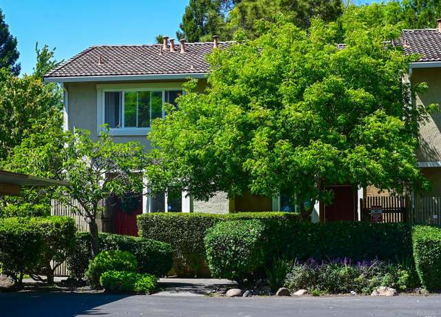 Property at 516 Santa Alicia Dr, Rohnert Park, CA 94928, 2 beds, 1.5 baths