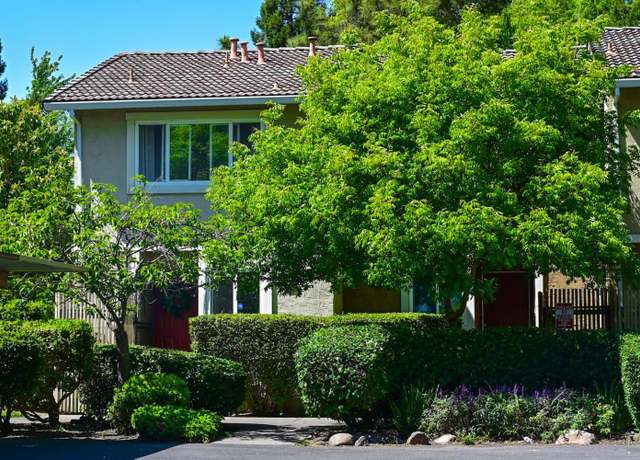 Property at 516 Santa Alicia Dr, Rohnert Park, CA 94928, 2 beds, 1.5 baths