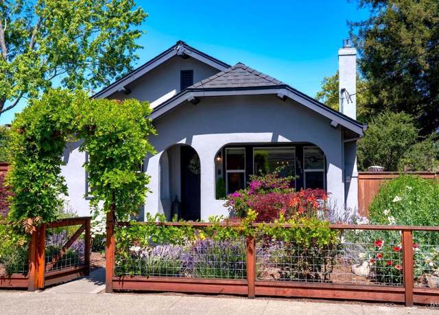 Property at 1941 Belmont Ct, Santa Rosa, CA 95404, 2 beds, 1.5 baths