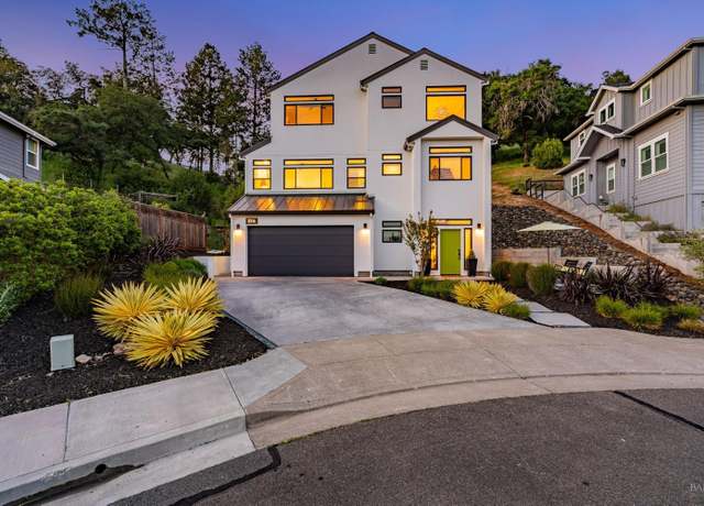 Property at 2216 Chateau Ct, Santa Rosa, CA 95404, 3 beds, 4.5 baths