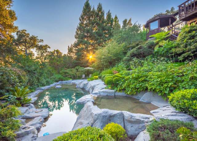 Property at 1043 La Quinta Ct, Napa, CA 94559, 4 beds, 3.5 baths