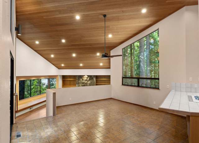 Property at 365 Deerfield Rd, The Sea Ranch, CA 95497, 3 beds, 2.5 baths