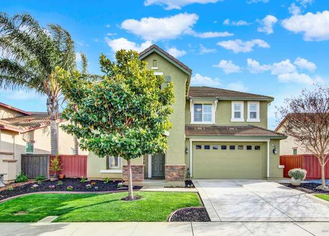 Property at 2265 Newcastle Dr, Vacaville, CA 95687, 4 beds, 3 baths