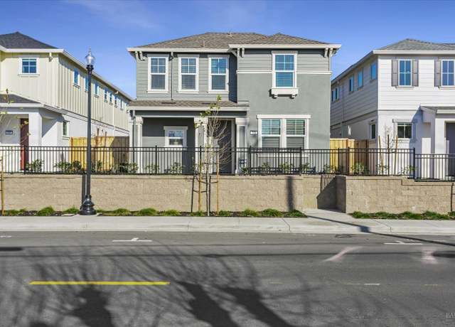 Property at 113 Clownfish St, Suisun City, CA 94585, 3 beds, 2.5 baths