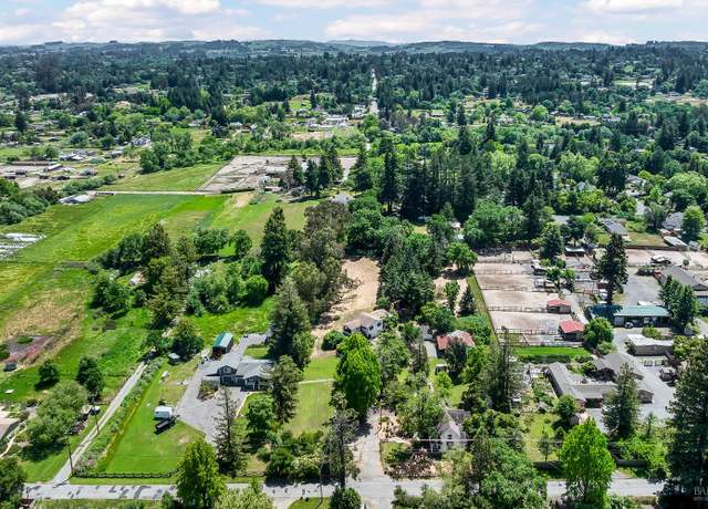Property at 1466 Cooper Rd, Sebastopol, CA 95472, 6 beds, 5.5 baths