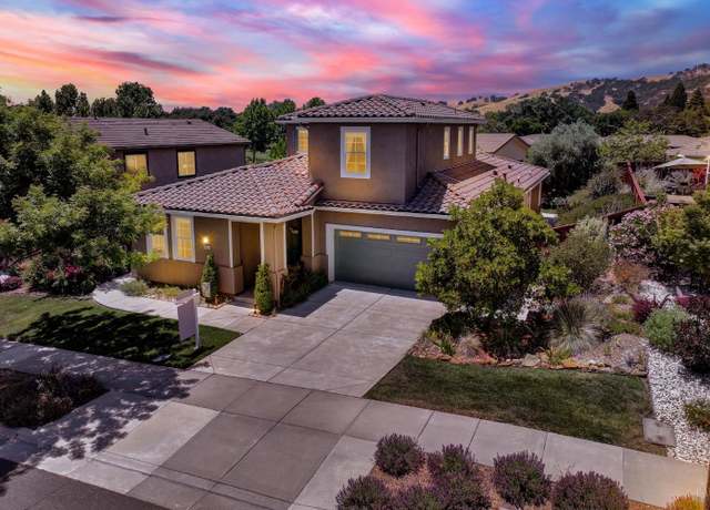 Property at 4905 Couples Cir, Fairfield, CA 94533, 4 beds, 3 baths
