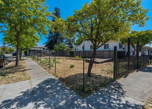 Property at 903 Vallejo St, Napa, CA 94559