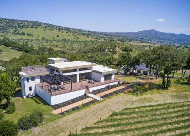 Property at 1049 - 1047 Loma Vista Dr, Napa, CA 94558, 5 beds, 6.5 baths