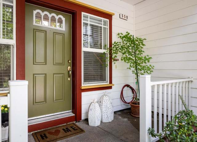 Property at 550 Emily Rose Cir, Windsor, CA 95492, 2 beds, 2.5 baths