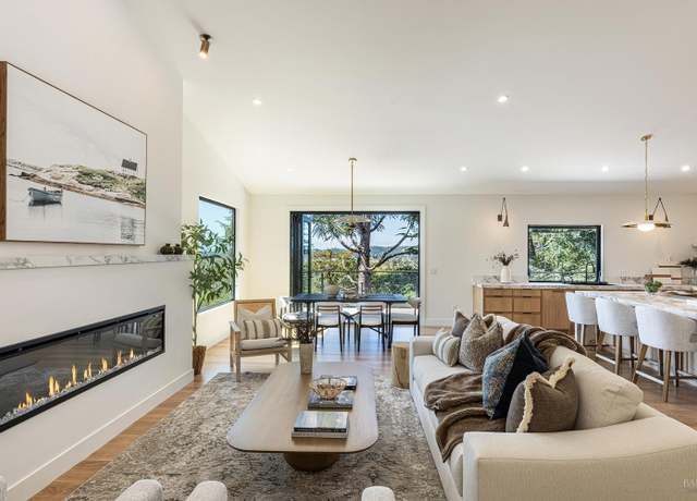 Property at 559 E Spring St, Napa, CA 94559, 3 beds, 4 baths