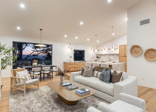 Property at 559 E Spring St, Napa, CA 94559, 3 beds, 4 baths
