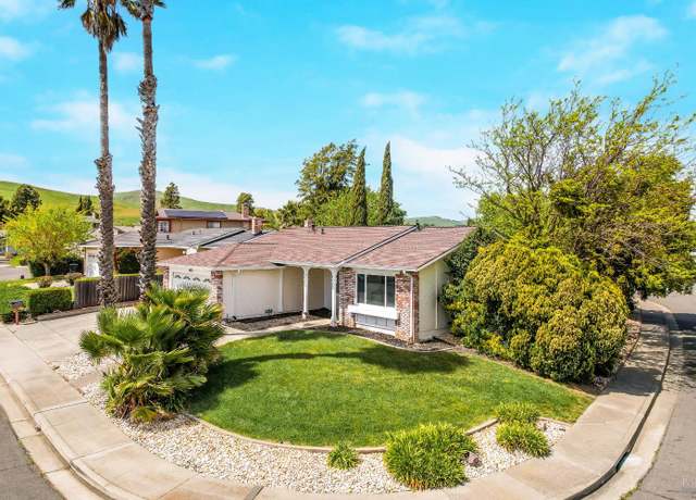 Property at 5002 Greenwood Ct, Fairfield, CA 94534, 4 beds, 2 baths