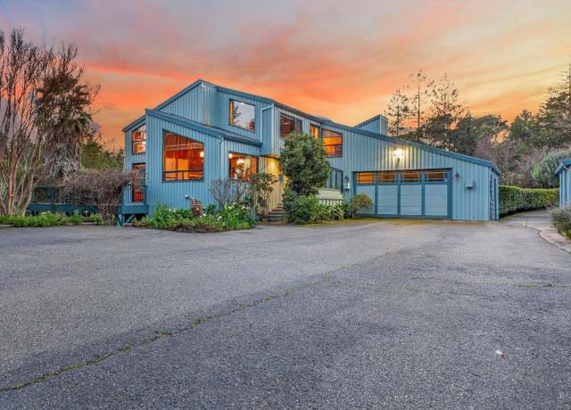Property at 1097 Tilton Rd, Sebastopol, CA 95472, 4 beds, 4.5 baths