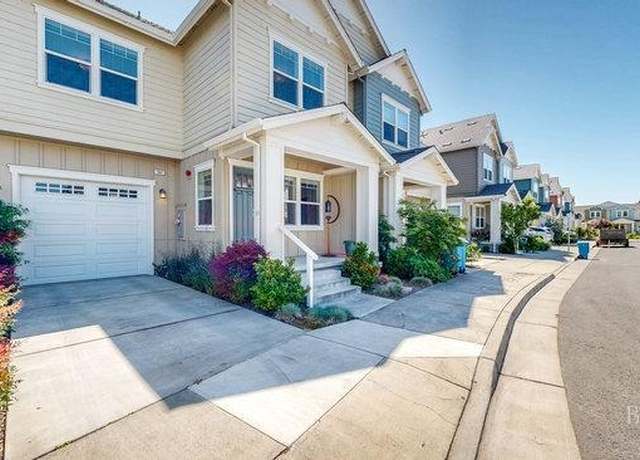 Property at 463 Miaterra Dr, Santa Rosa, CA 95407, 3 beds, 2.5 baths