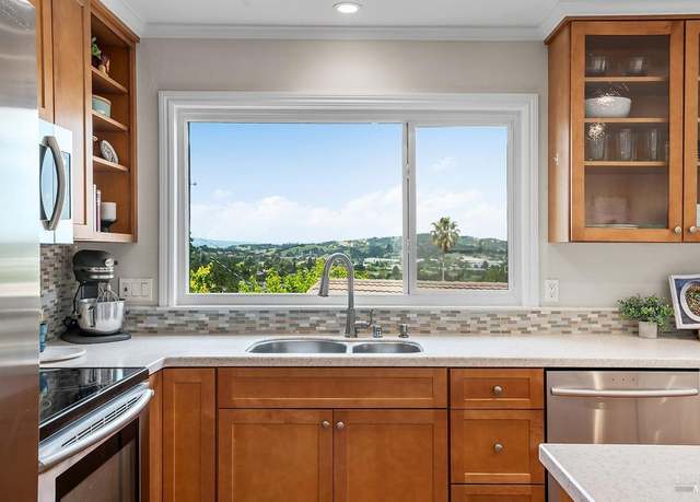 Property at 80 Drakewood Ln, Novato, CA 94947, 2 beds, 2 baths