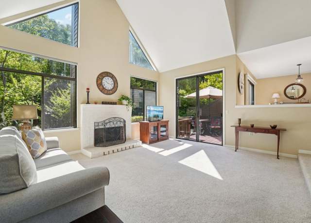 Property at 3324 Parker Hill Rd, Santa Rosa, CA 95404, 3 beds, 3 baths