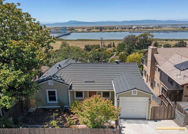 Property at 185 Baxter St, Vallejo, CA 94590, 2 beds, 1 bath
