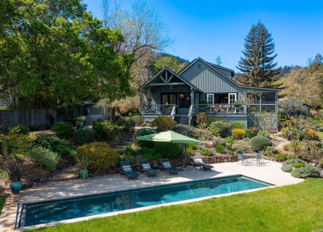 Property at 8383 W Dry Creek Rd, Healdsburg, CA 95448, 4 beds, 3 baths
