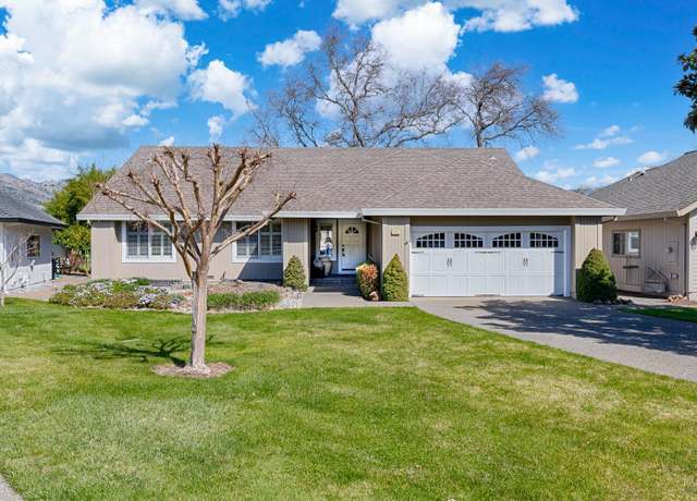 Property at 338 Singing Brook Cir, Santa Rosa, CA 95409, 3 beds, 2.5 baths