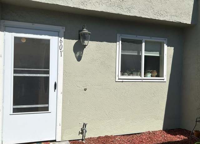 Property at 601 Racquet Club Cir, Rohnert Park, CA 94928, 2 beds, 1.5 baths