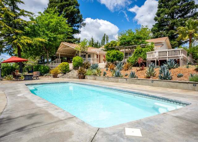 Property at 3760 King Ranch Rd, Ukiah, CA 95482, 3 beds, 2 baths