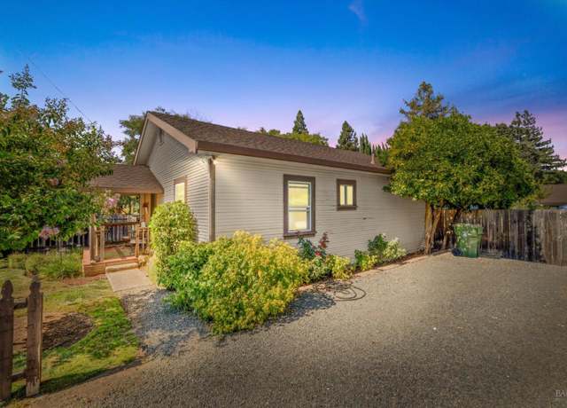 Property at 6774 Yount St, Yountville, CA 94599, 2 beds, 1.5 baths