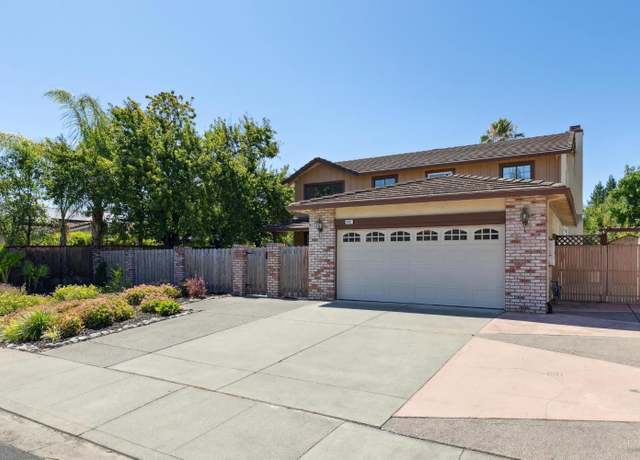 Property at 406 Gatehouse Dr, Vacaville, CA 95687, 5 beds, 3 baths