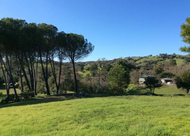 Property at 369 Deer Path Dr, Geyserville, CA 95441