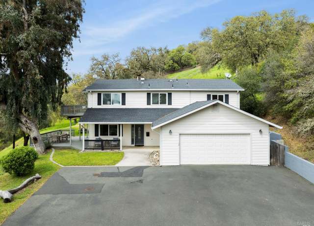 Property at 201 Watson Rd, Ukiah, CA 95482, 3 beds, 3.5 baths