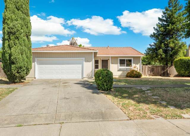 Property at 678 Saint Andrews Dr, Vacaville, CA 95687, 3 beds, 2 baths