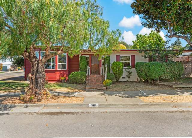 Property at 501 Mountain View Ave, Petaluma, CA 94952, 3 beds, 1 bath